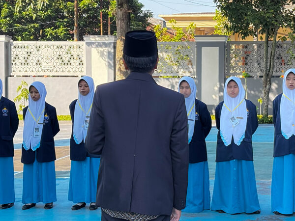 Hakikatnya Allah Sangat Dekat